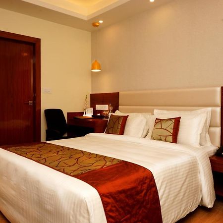 Hotel Amalfi Grand Patna  Zimmer foto