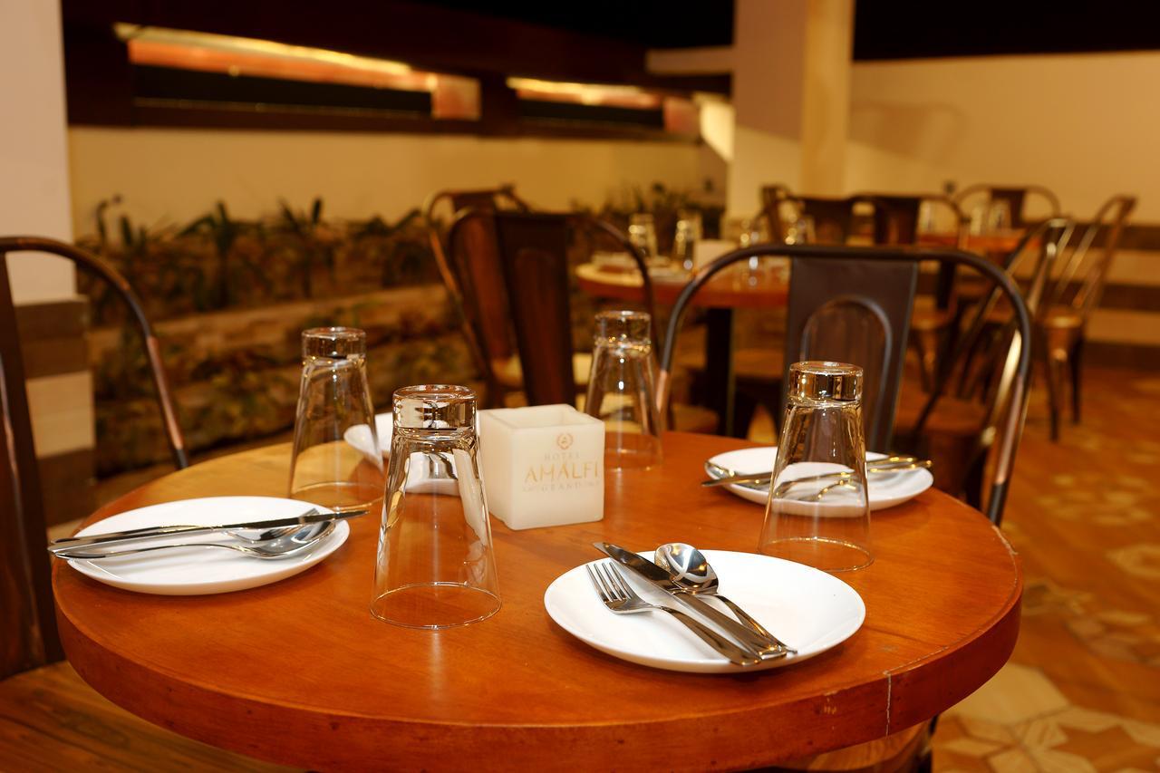 Hotel Amalfi Grand Patna  Zimmer foto
