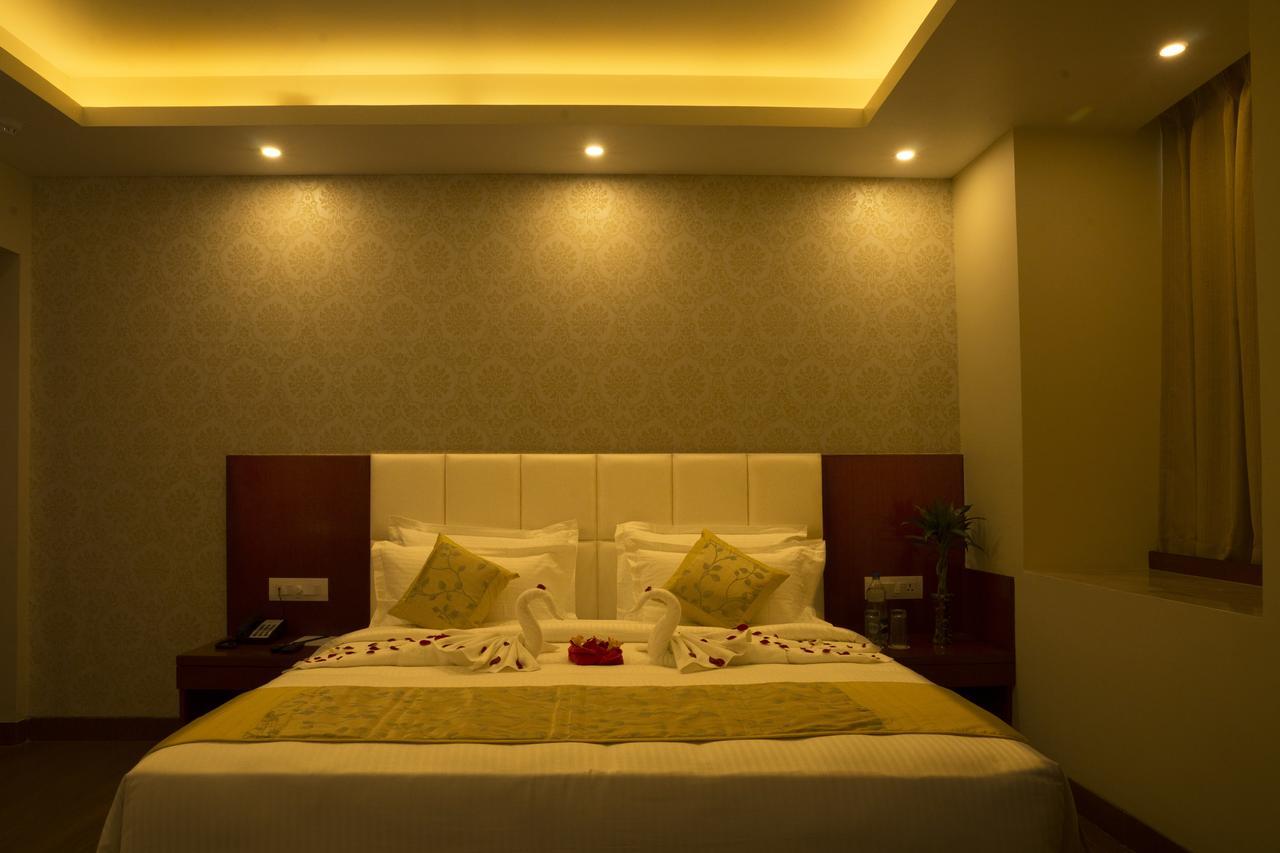 Hotel Amalfi Grand Patna  Zimmer foto