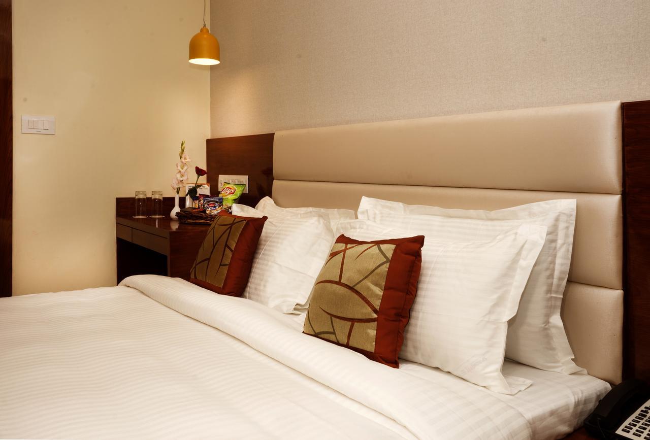 Hotel Amalfi Grand Patna  Zimmer foto