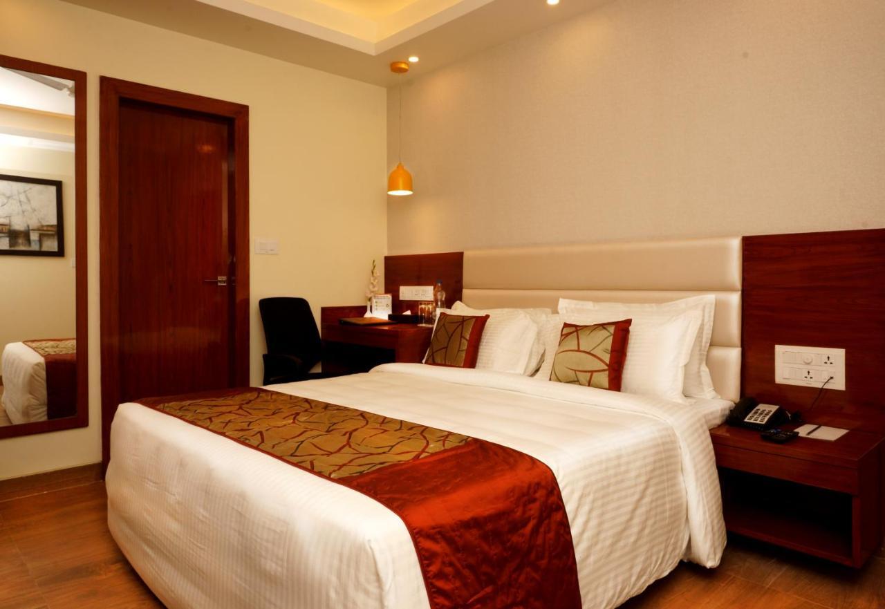 Hotel Amalfi Grand Patna  Zimmer foto